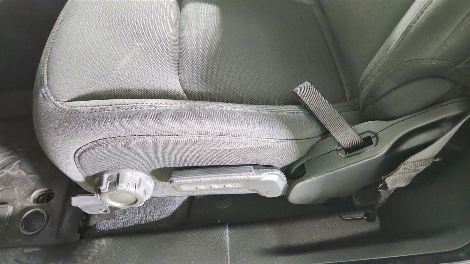 Used 2022 Jeep Wrangler Sport image 31