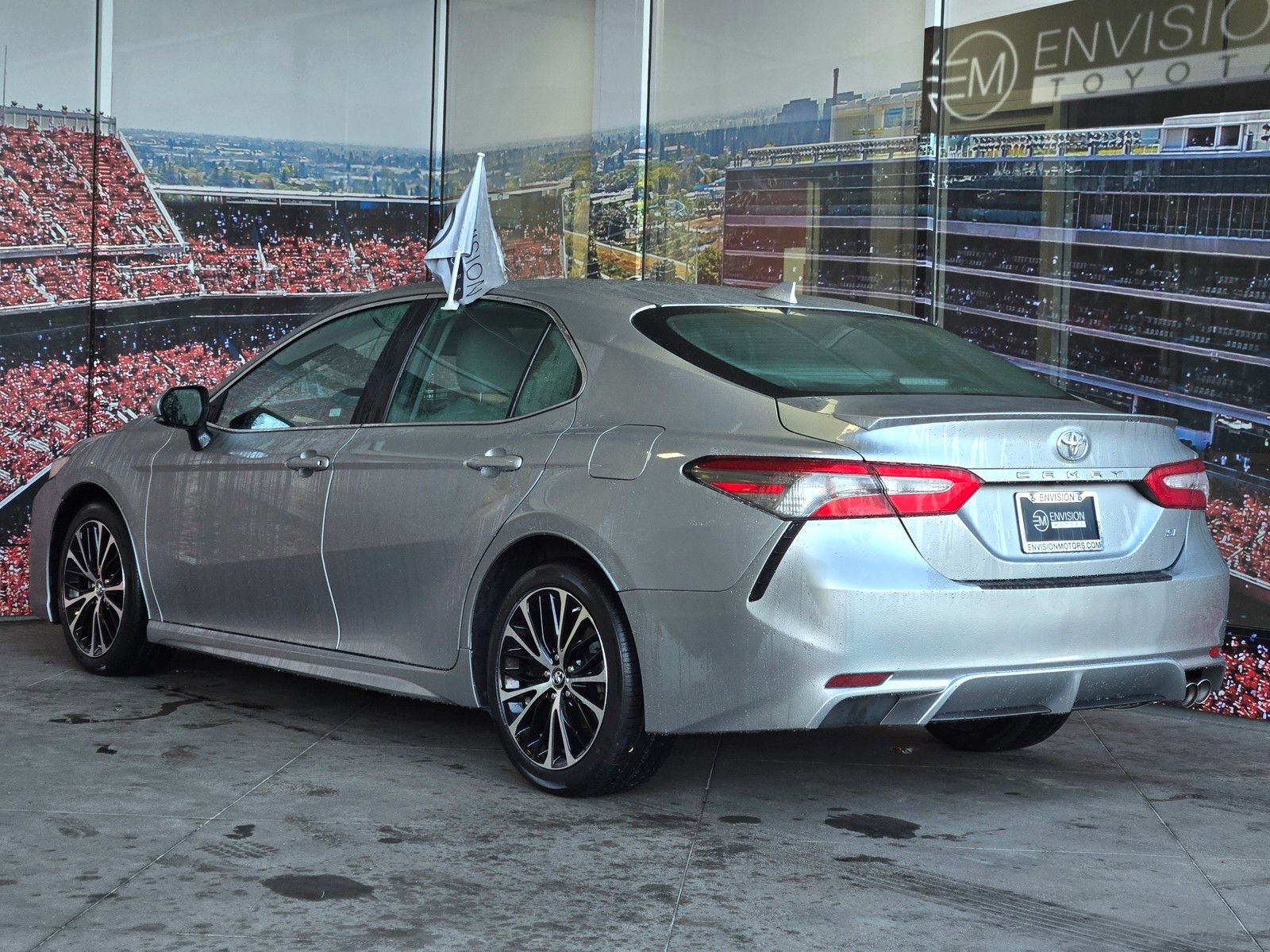 Used 2019 Toyota Camry SE w/ Audio Package image 4