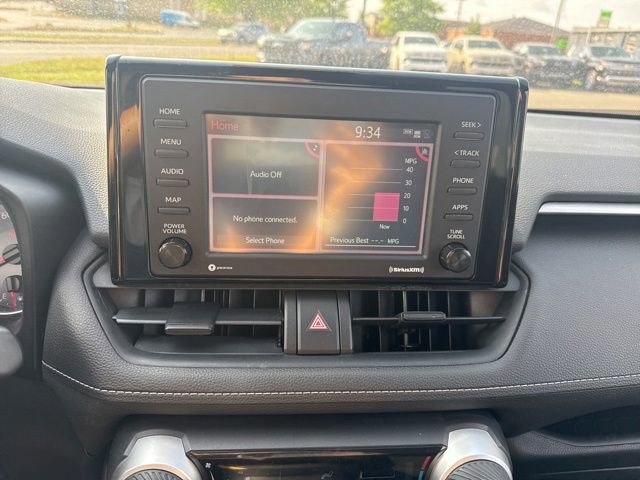Used 2020 Toyota RAV4 LE AWD/4WD image 20