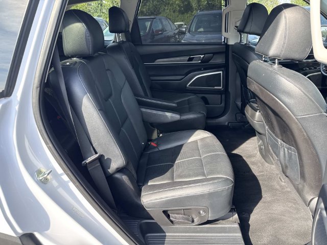 Used 2022 Kia Telluride EX w/ EX Premium Package AWD/4WD image 11