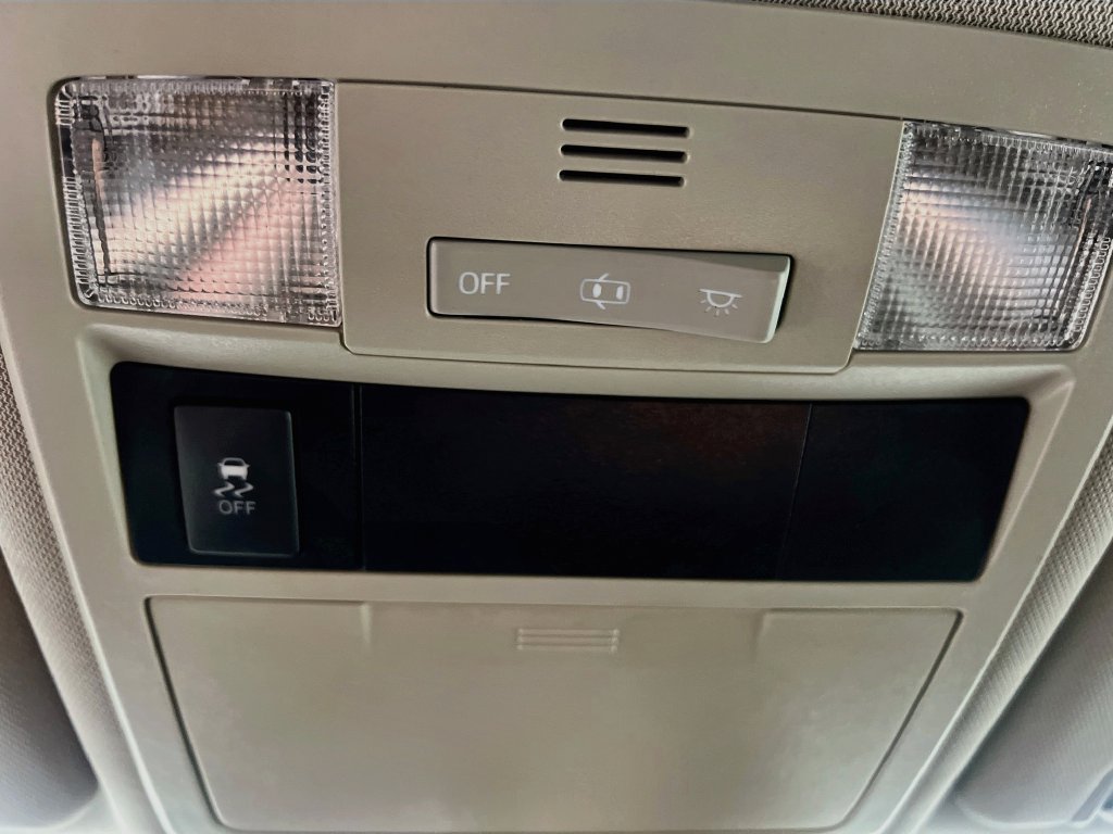 Used 2019 Toyota Tacoma SR w/ SR Convenience Package AWD/4WD image 17