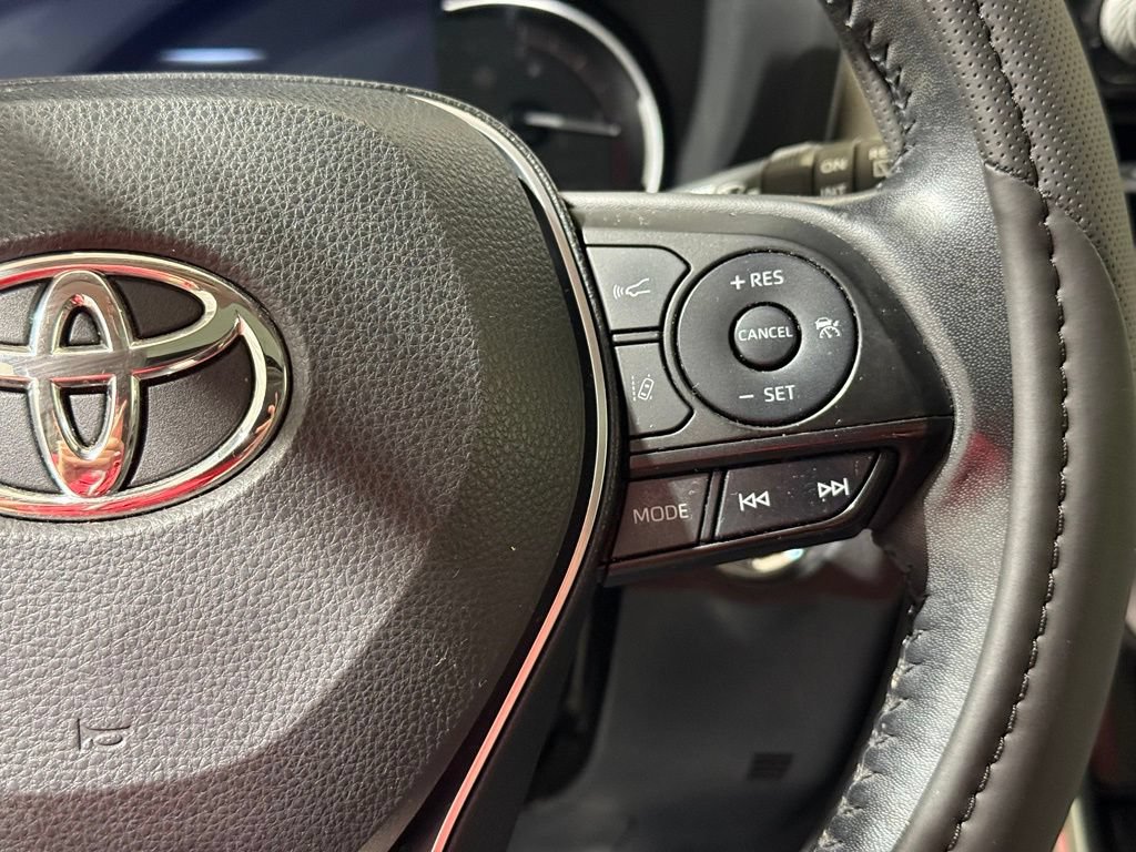 Used 2019 Toyota RAV4 Limited w/ Cold Weather Package AWD/4WD image 26