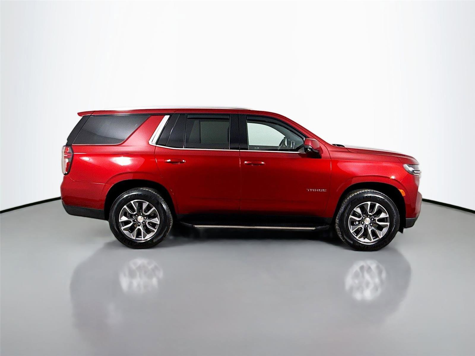 Used 2024 Chevrolet Tahoe LT w/ LT Signature Package AWD/4WD image 15