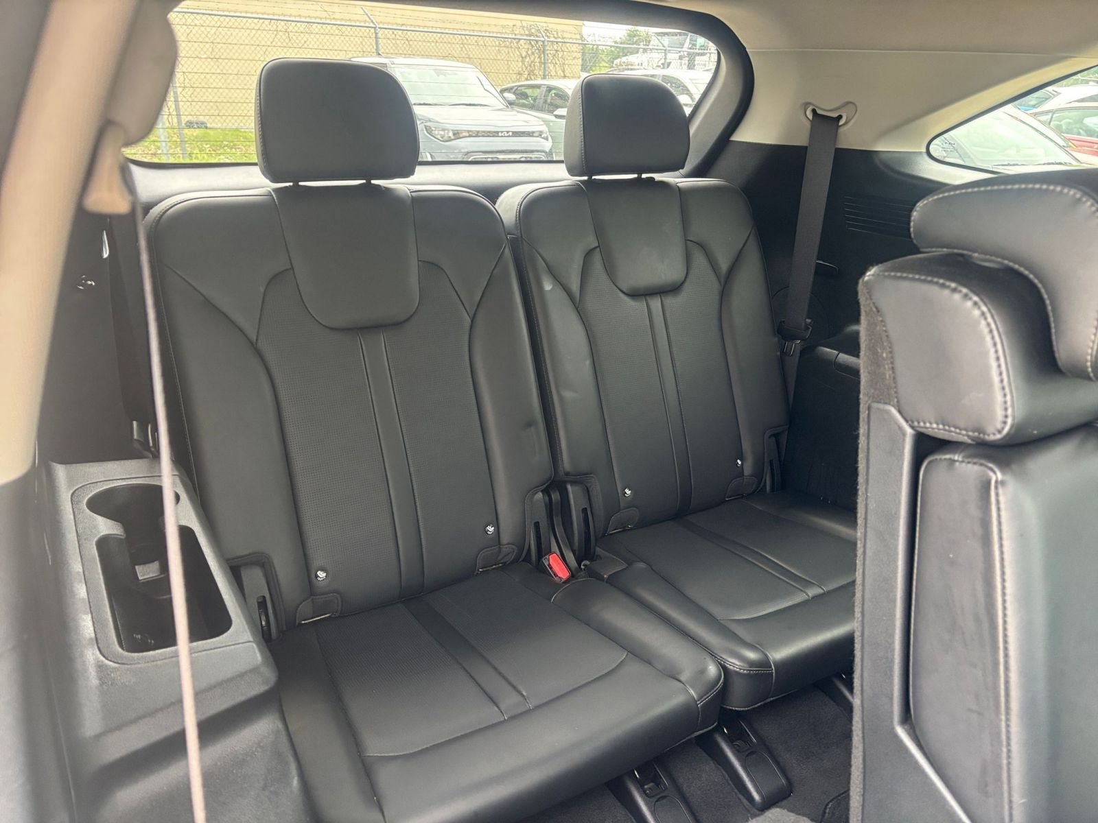 Used 2024 Kia Sorento S FWD image 31