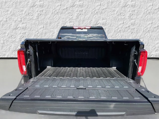 Used 2025 GMC Sierra 1500 AT4 w/ AT4 Premium Package AWD/4WD image 12
