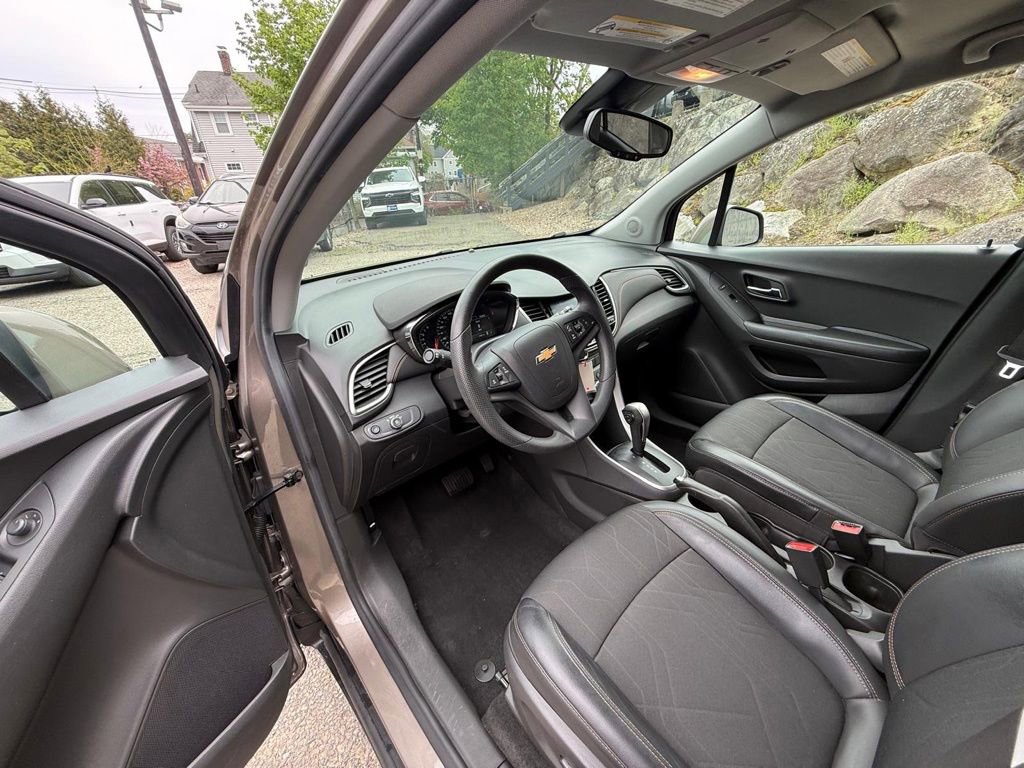 Used 2022 Chevrolet Trax LT AWD/4WD image 15