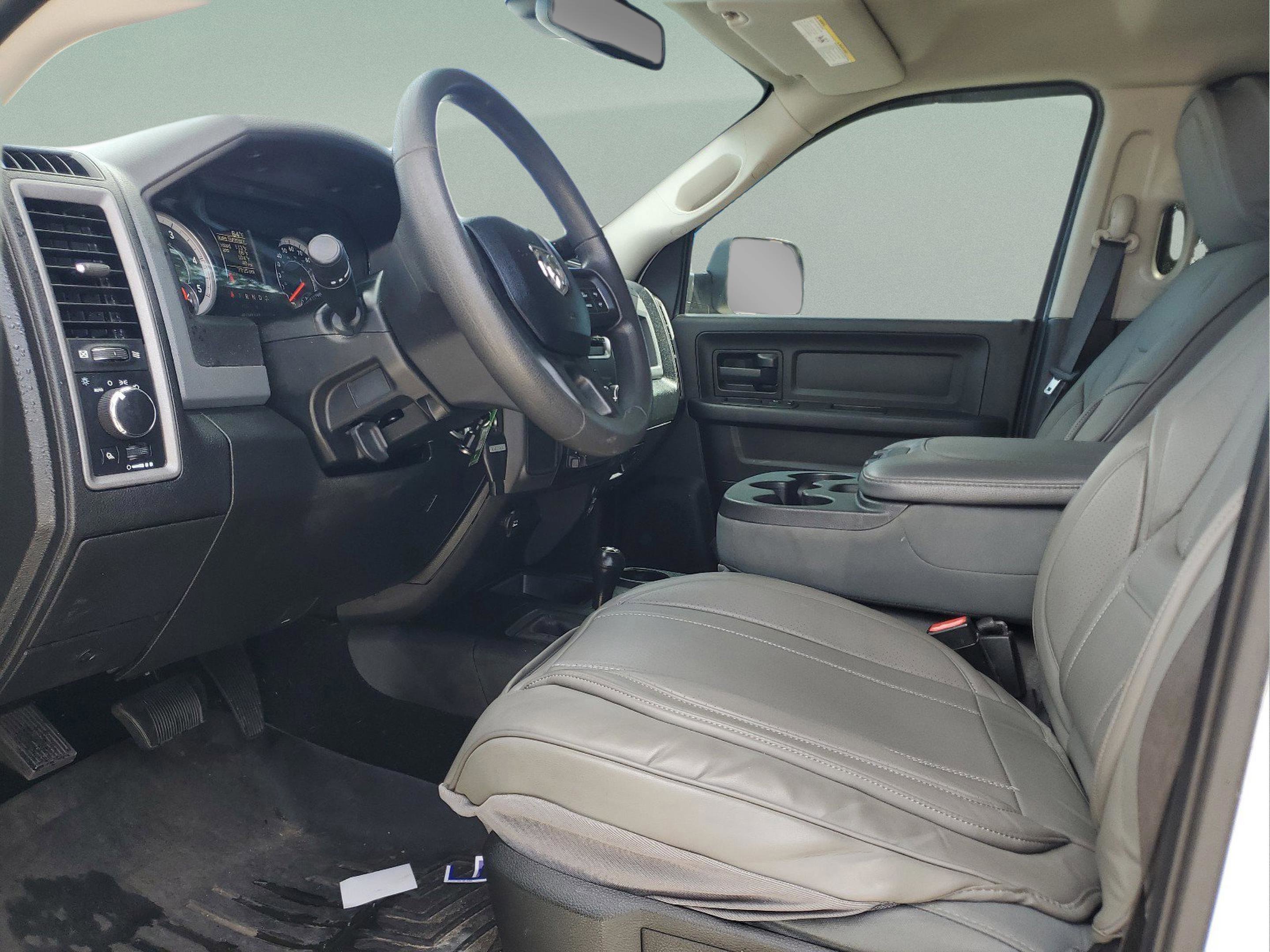 Used 2018 RAM 2500 Tradesman w/ Chrome Appearance Group image 18