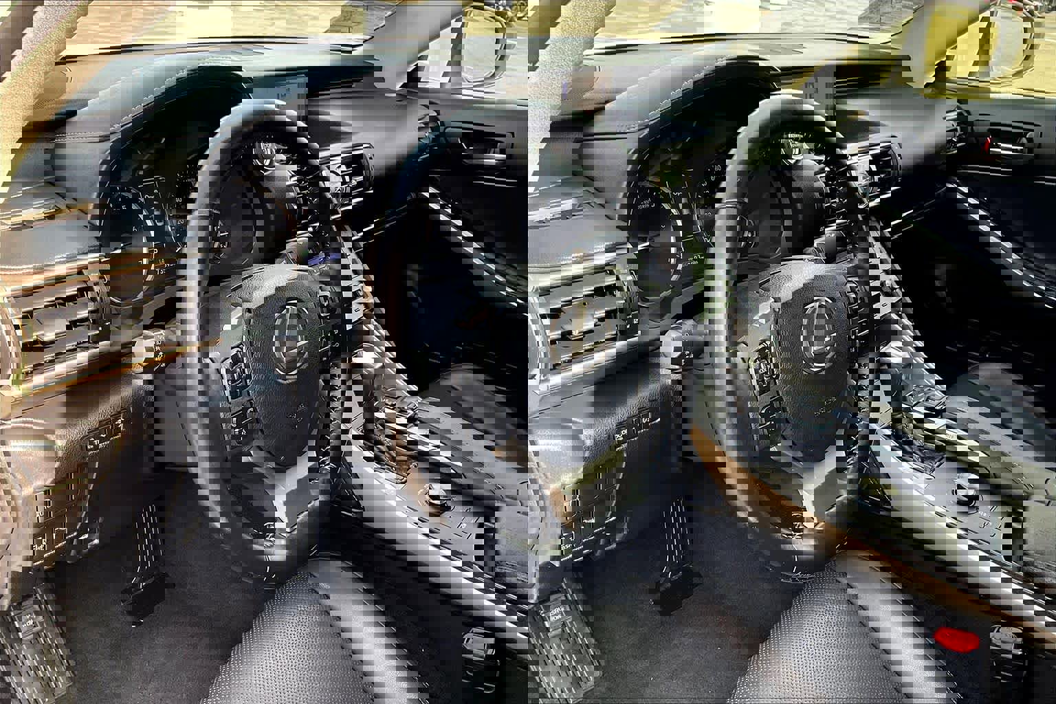 Used 2017 Lexus IS 200t w/ Navigation System Package image 16