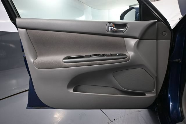 Used 2006 Toyota Camry LE FWD image 13