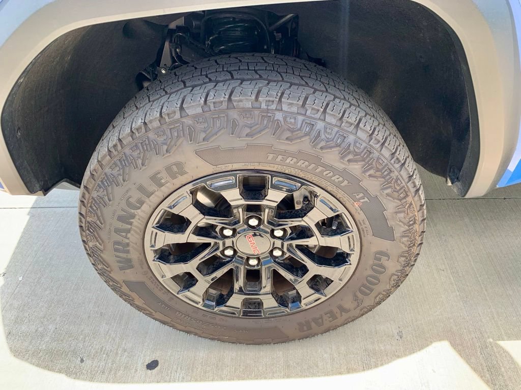 Used 2026 GMC Canyon Elevation w/ Convenience Package RWD image 10