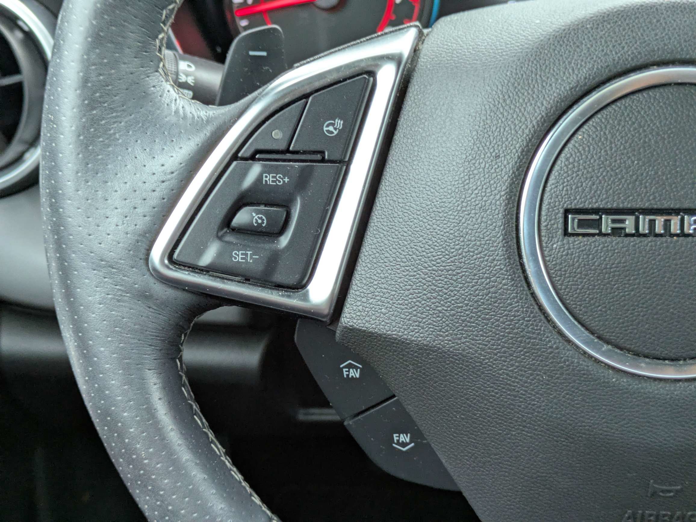 Used 2018 Chevrolet Camaro LT RWD image 14