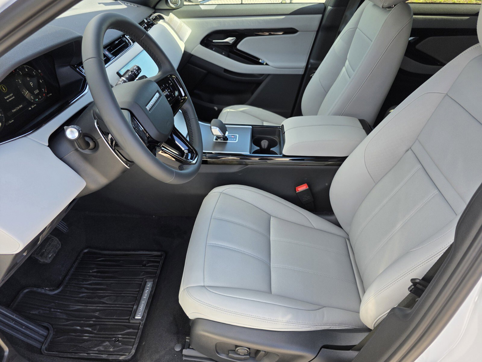 New 2026 Land Rover Range Rover Evoque S image 10