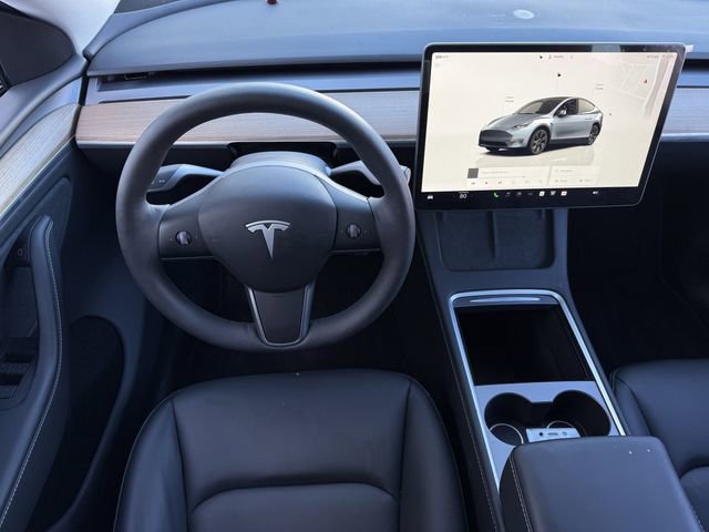 Used 2024 Tesla Model Y Long Range image 11