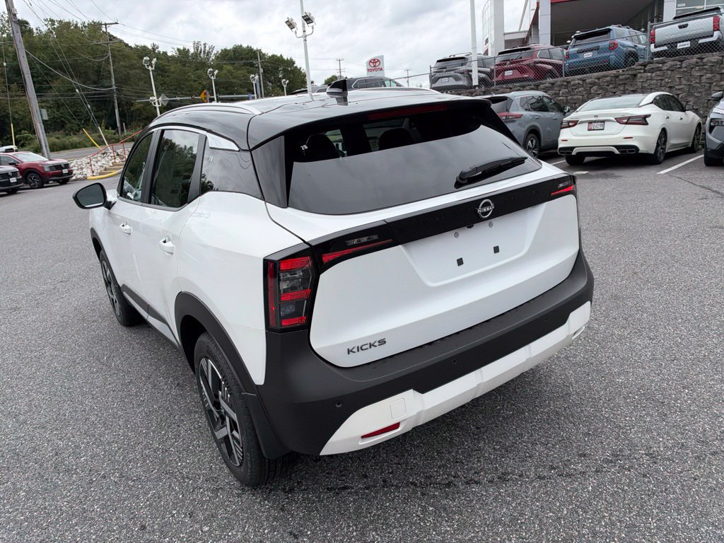 New 2026 Nissan Kicks SV w/ SV Premium Package FWD image 7