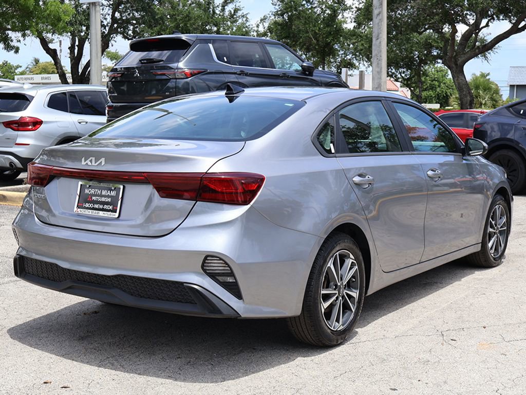 Used 2024 Kia Forte LXS FWD image 7
