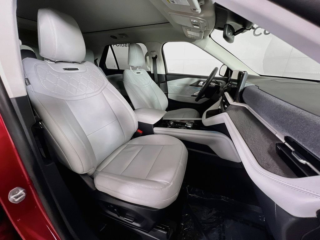New 2026 Ford Explorer Platinum w/ LUX Leather Package AWD/4WD image 19