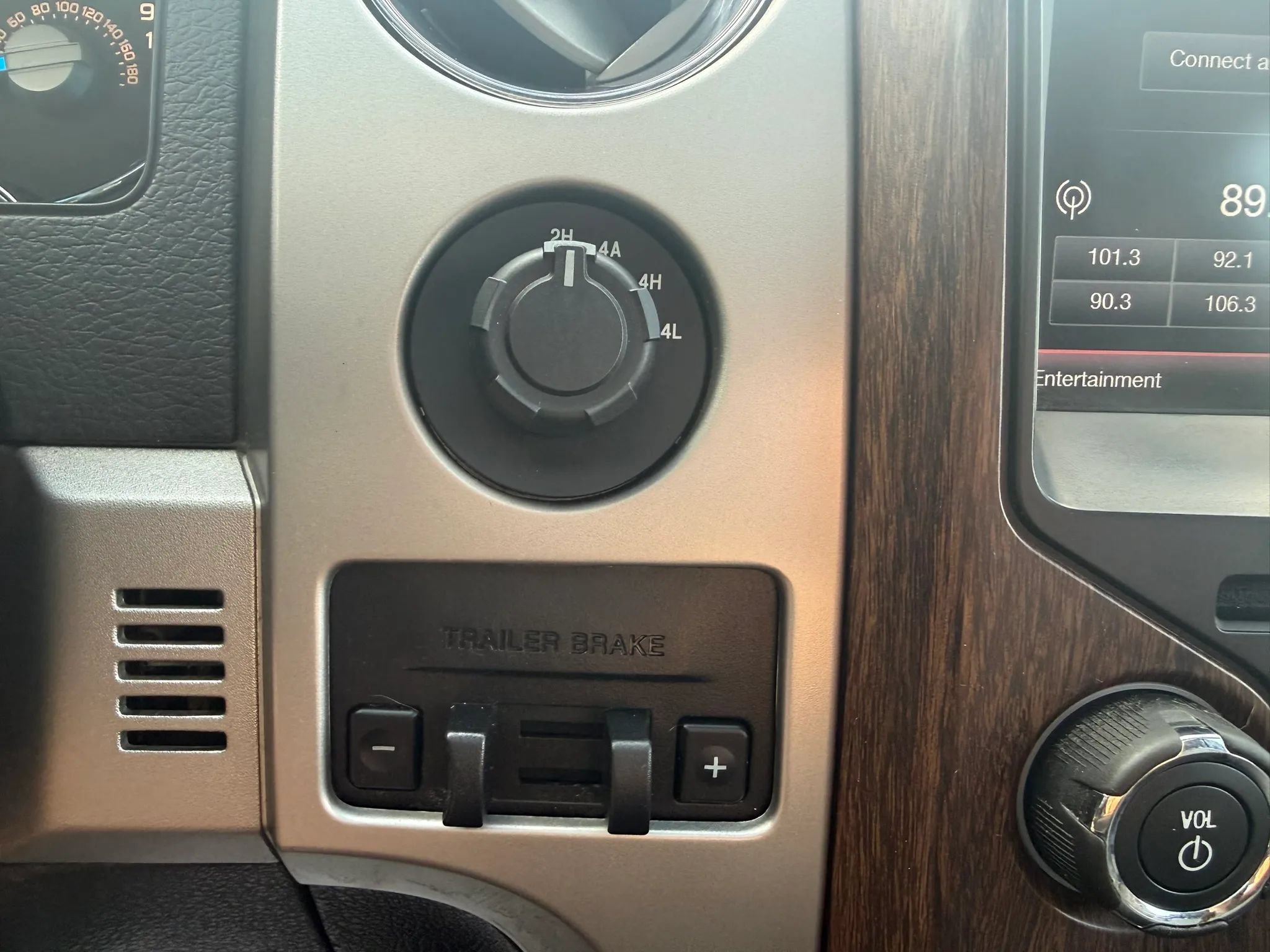 Used 2013 Ford F150 Lariat w/ Mid Equipment Group AWD/4WD image 13