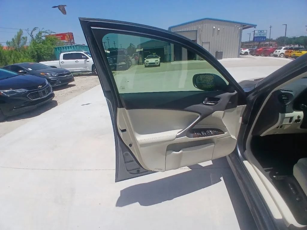 Used 2012 Lexus IS 250 w/ Premium Pkg Value Edition RWD image 11