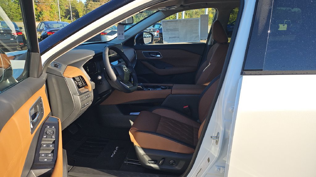 New 2026 Nissan Rogue Platinum AWD/4WD image 6