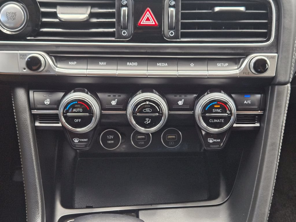 Used 2023 Genesis G70 2.0T AWD/4WD image 21