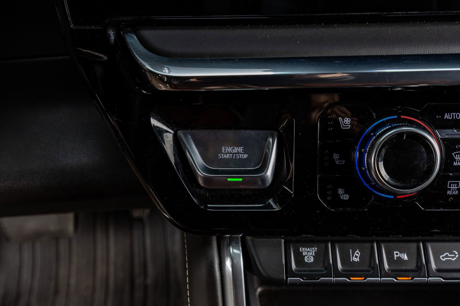 Used 2025 GMC Sierra 2500 Denali Ultimate image 23