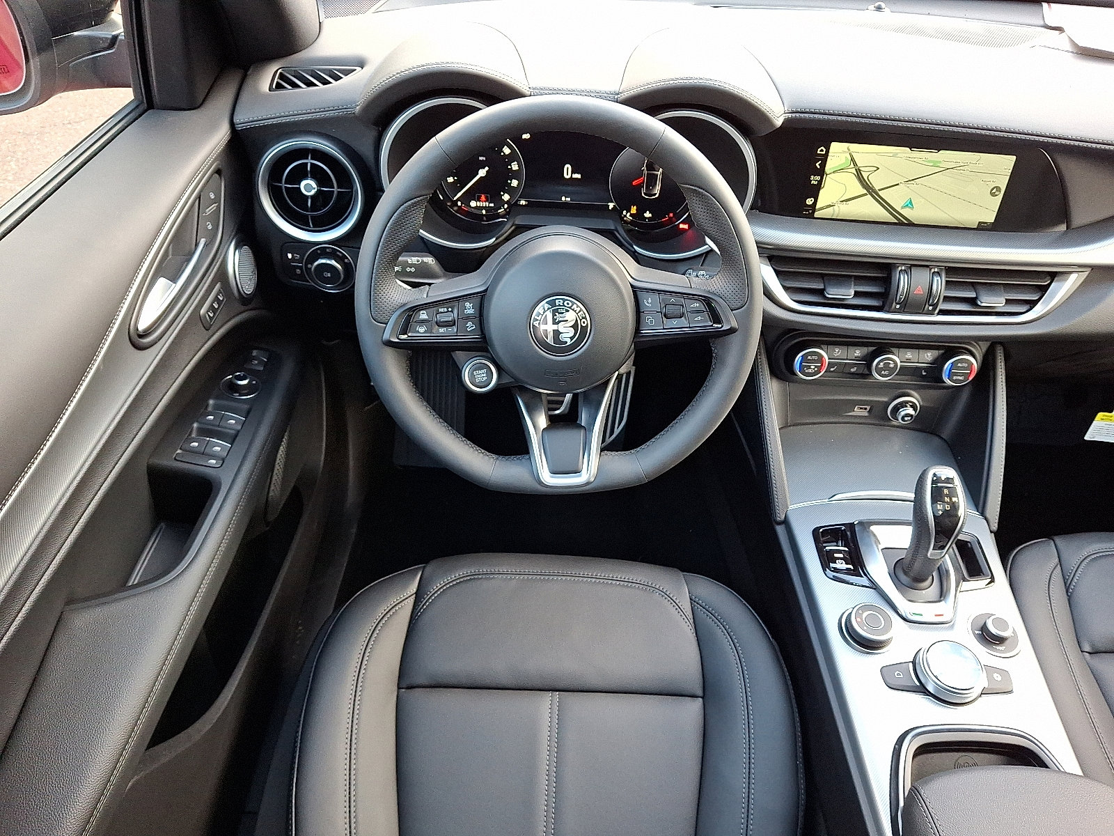 New 2025 Alfa Romeo Stelvio Sprint image 7