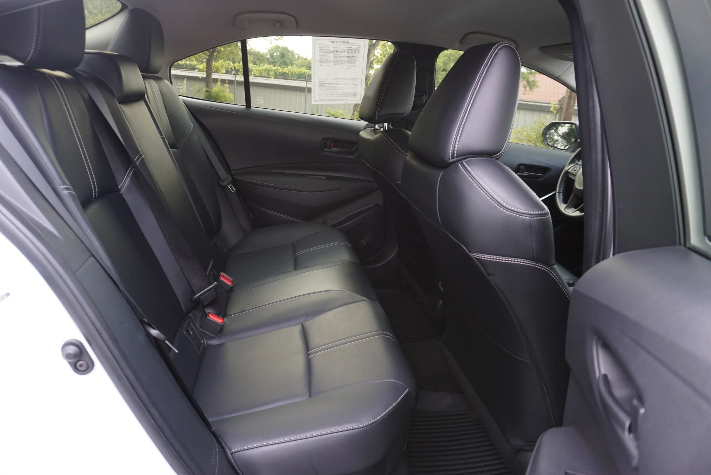 Used 2022 Toyota Corolla LE w/ Premium Interior Package FWD image 16