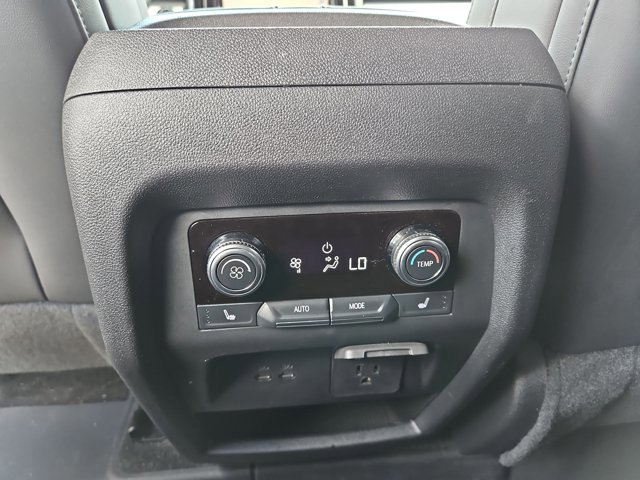 Used 2024 GMC Acadia Elevation w/ Luxury Package image 17