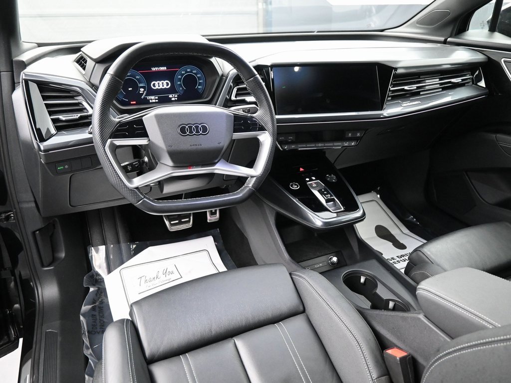 Used 2024 Audi Q4 e-tron Premium Plus w/ Premium Plus image 23
