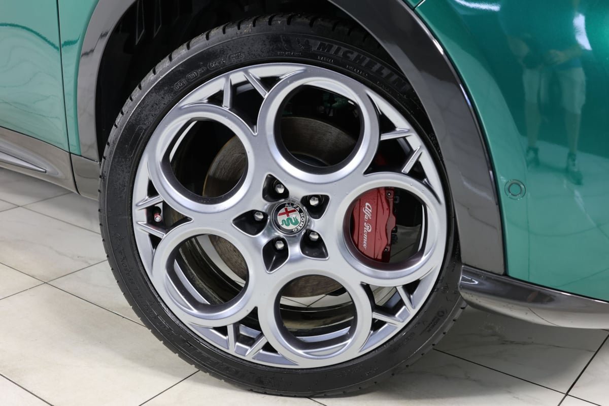 Used 2024 Alfa Romeo Tonale Veloce w/ Active Assist Package AWD/4WD image 14
