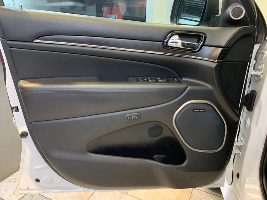 Used 2020 Jeep Grand Cherokee High Altitude AWD/4WD image 14