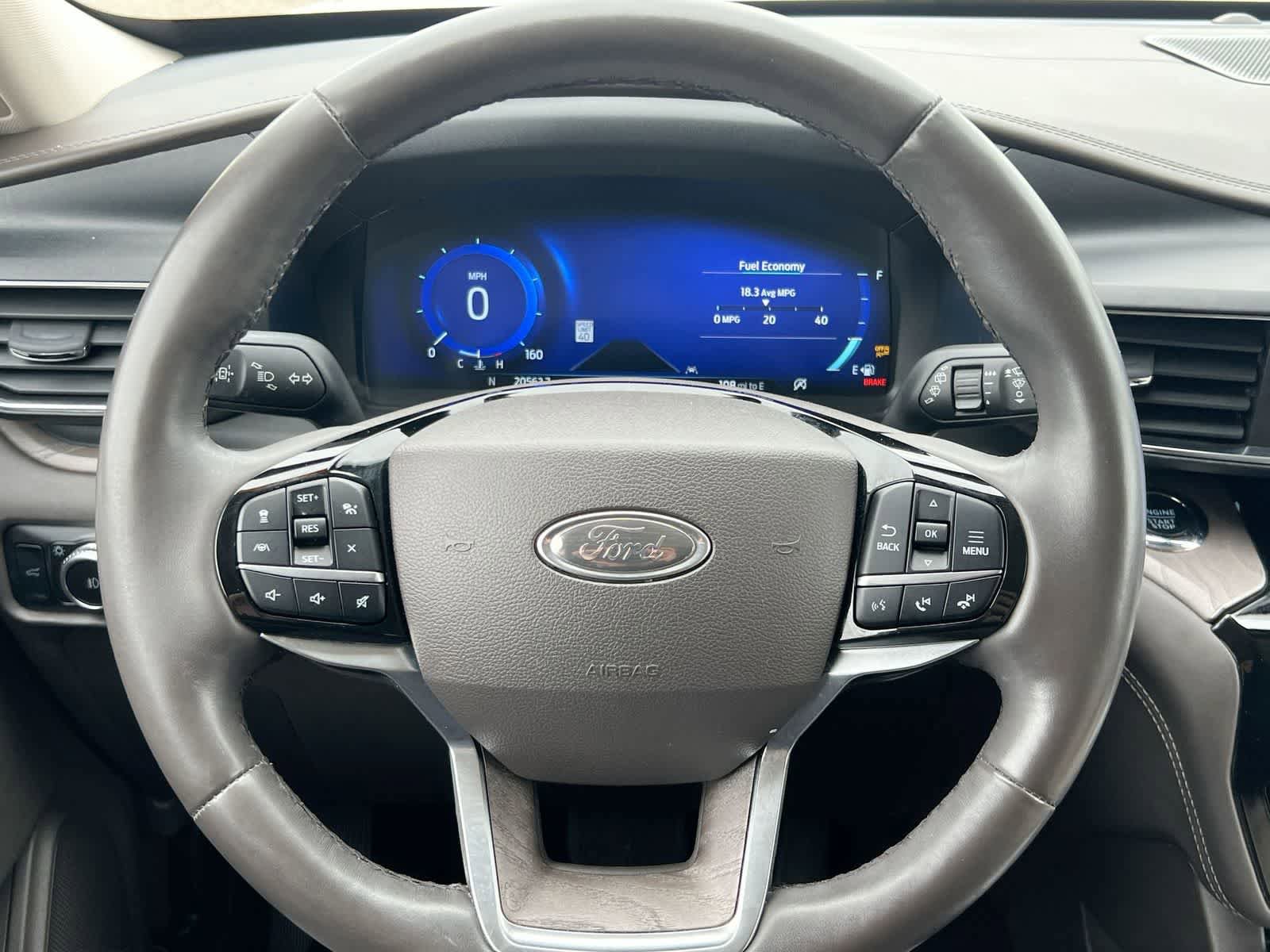 Used 2023 Ford Explorer Platinum w/ Technology Package AWD/4WD image 22