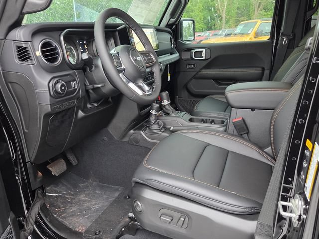 New 2026 Jeep Wrangler Unlimited Sahara AWD/4WD image 14