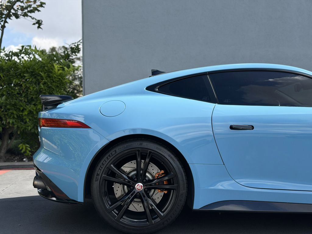 Used 2017 Jaguar F-TYPE SVR image 13