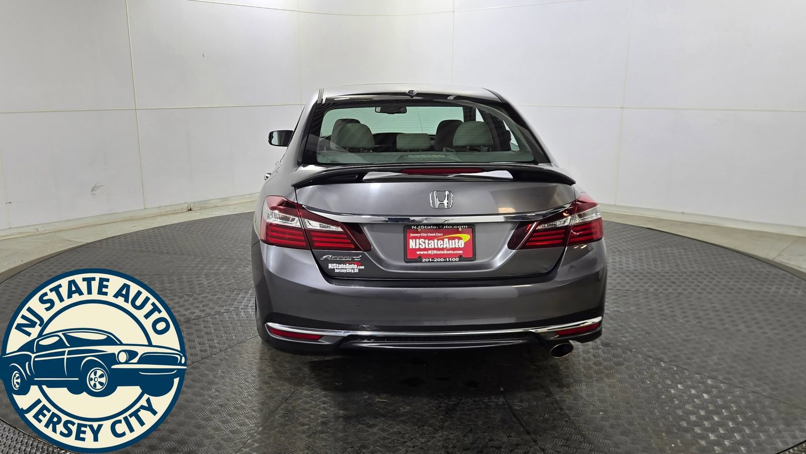 Used 2017 Honda Accord EX-L image 6