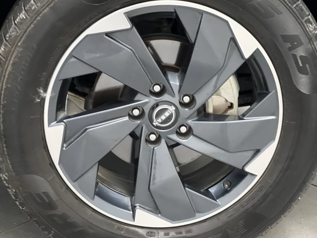 Used 2024 Nissan Rogue SV AWD/4WD image 69