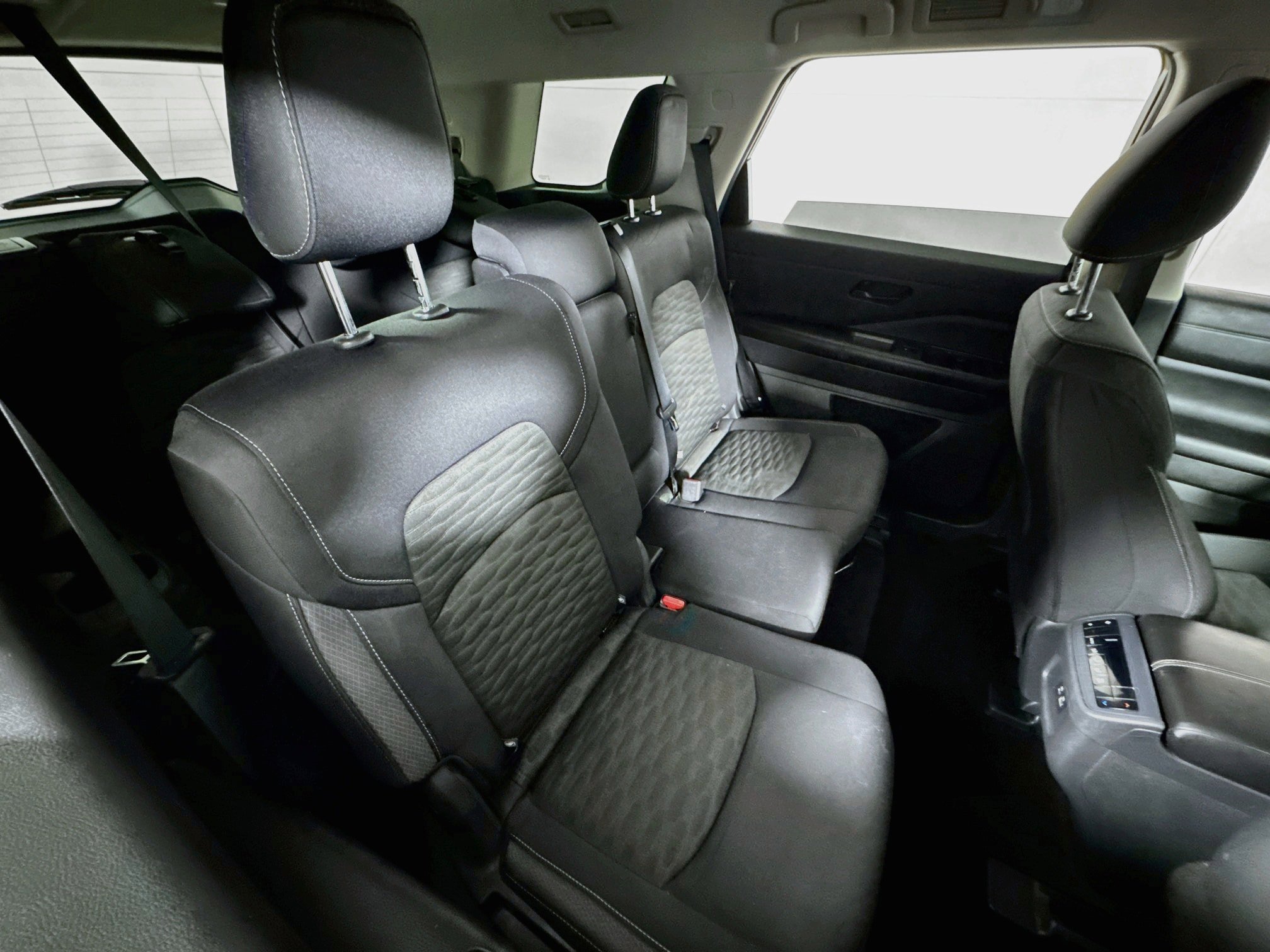Used 2024 Nissan Pathfinder SV AWD/4WD image 26
