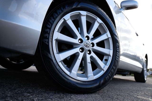 Used 2012 Toyota Venza XLE image 38