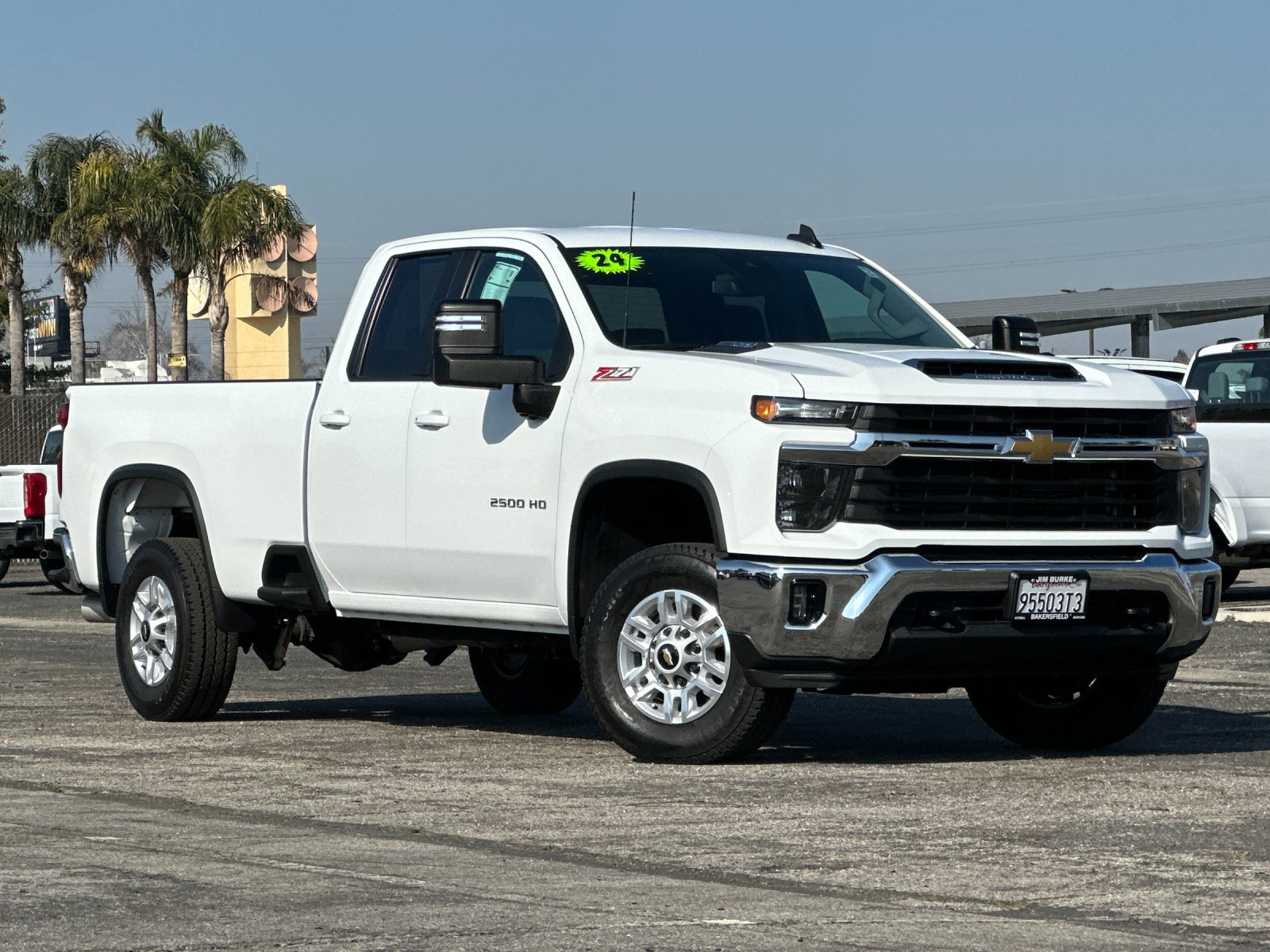 Used 2024 Chevrolet Silverado 2500 LT w/ Convenience Package image 2