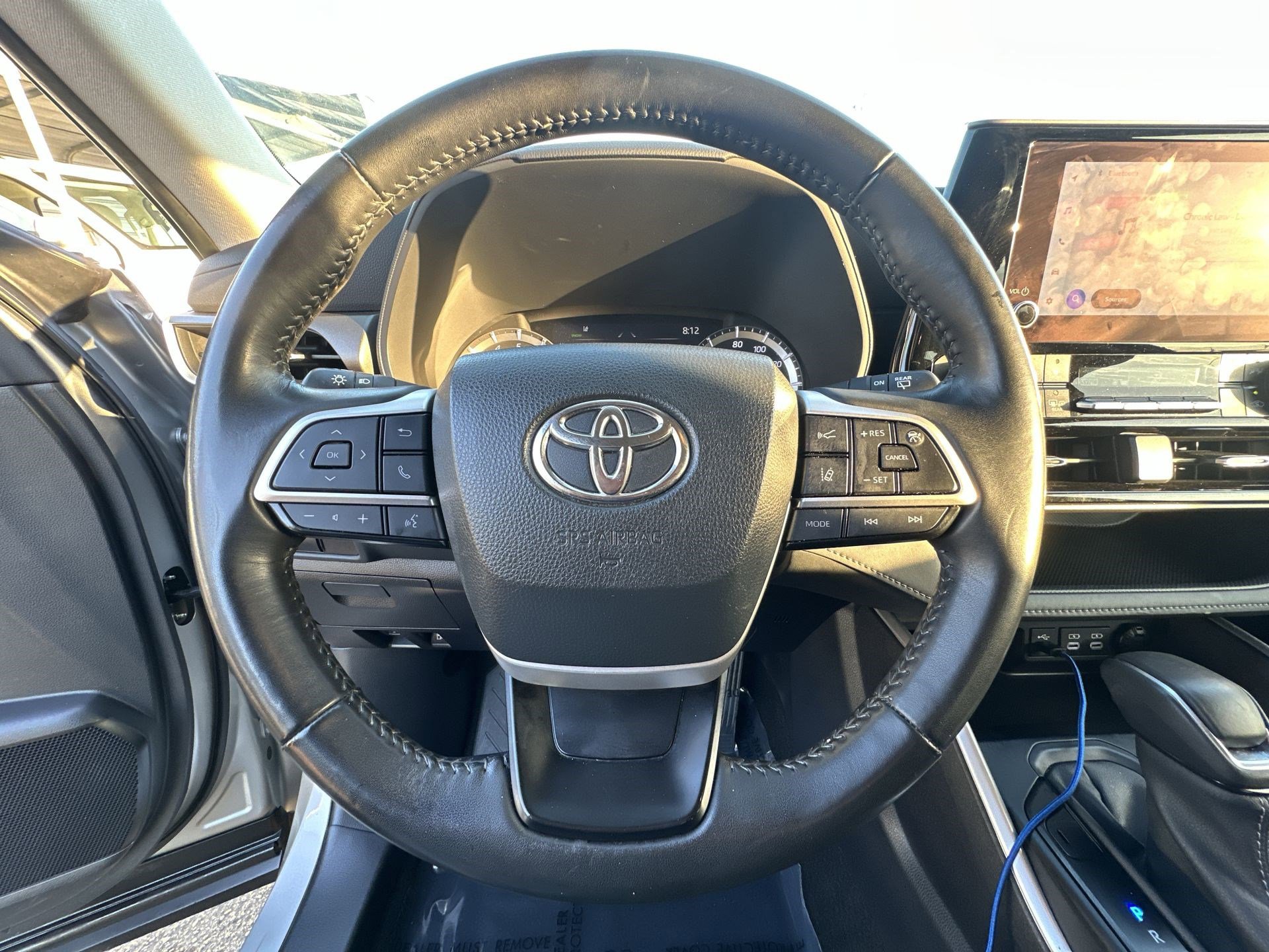 Used 2023 Toyota Highlander LE image 11