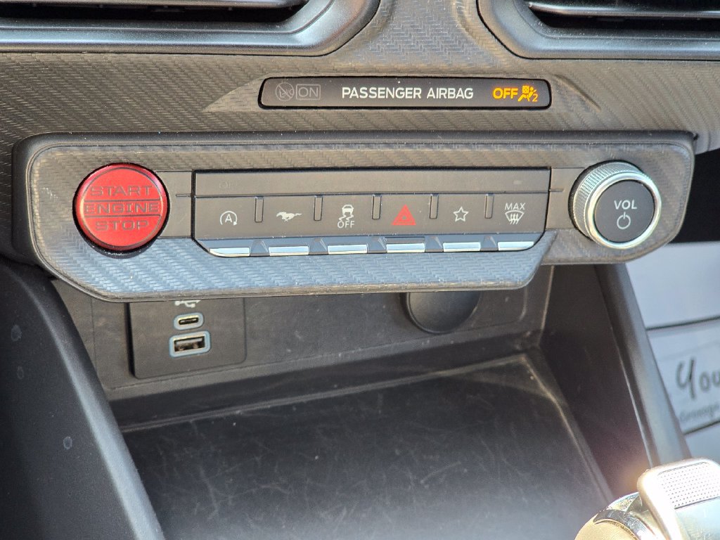 Used 2025 Ford Mustang Coupe RWD image 15