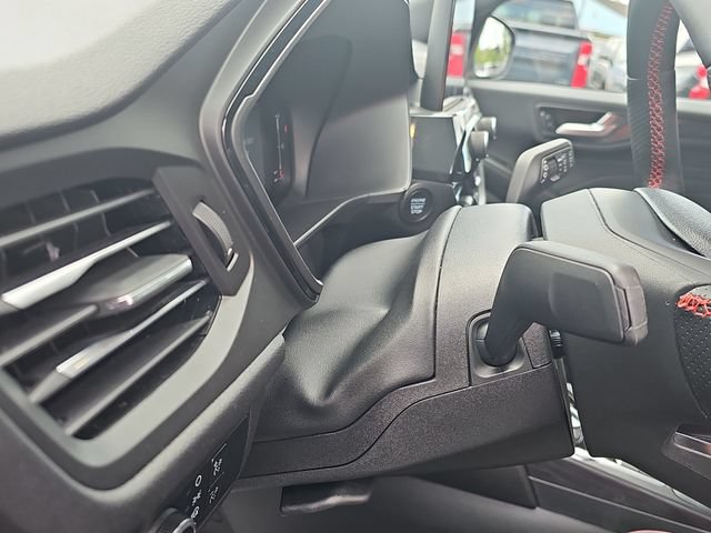 Used 2023 Ford Escape ST-Line Select AWD/4WD image 11