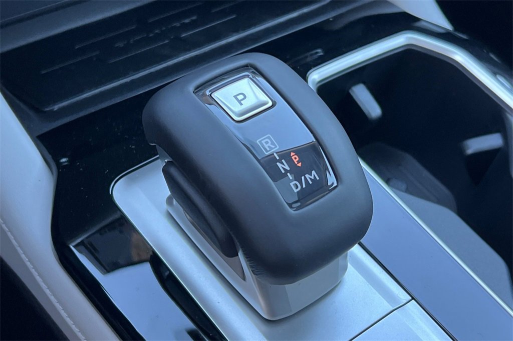 New 2026 Mitsubishi Outlander SEL image 23