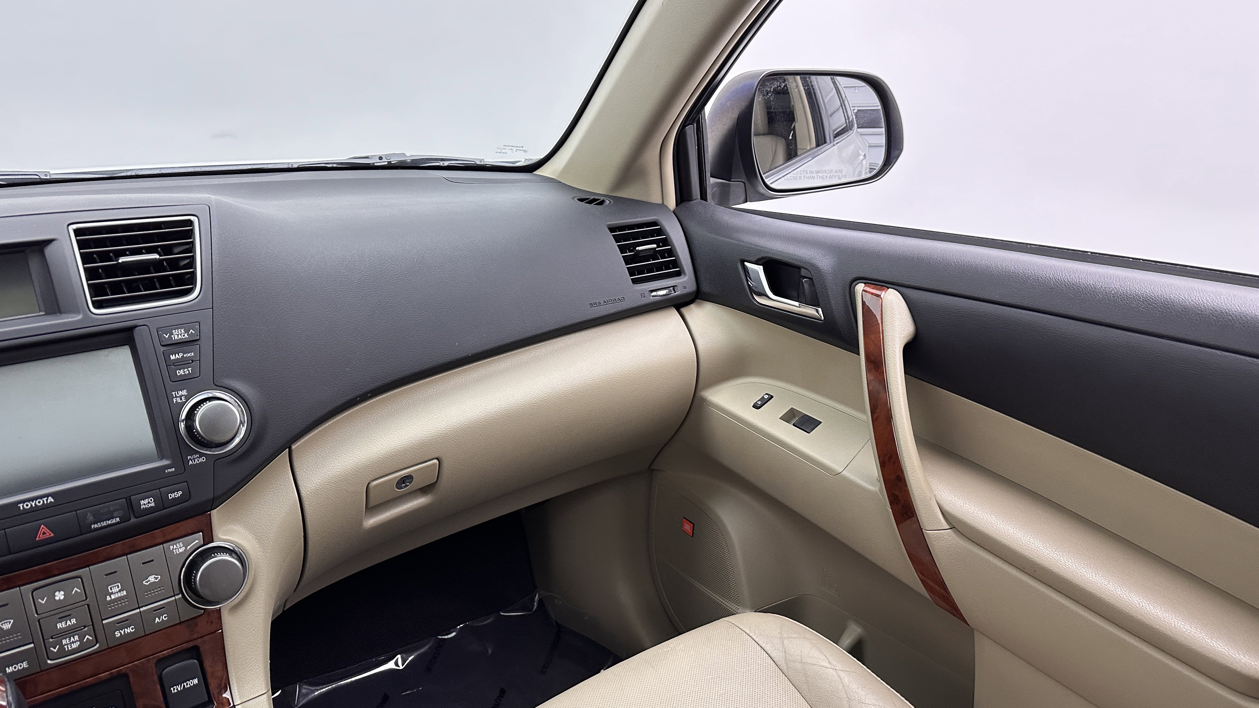 Used 2011 Toyota Highlander Limited image 29