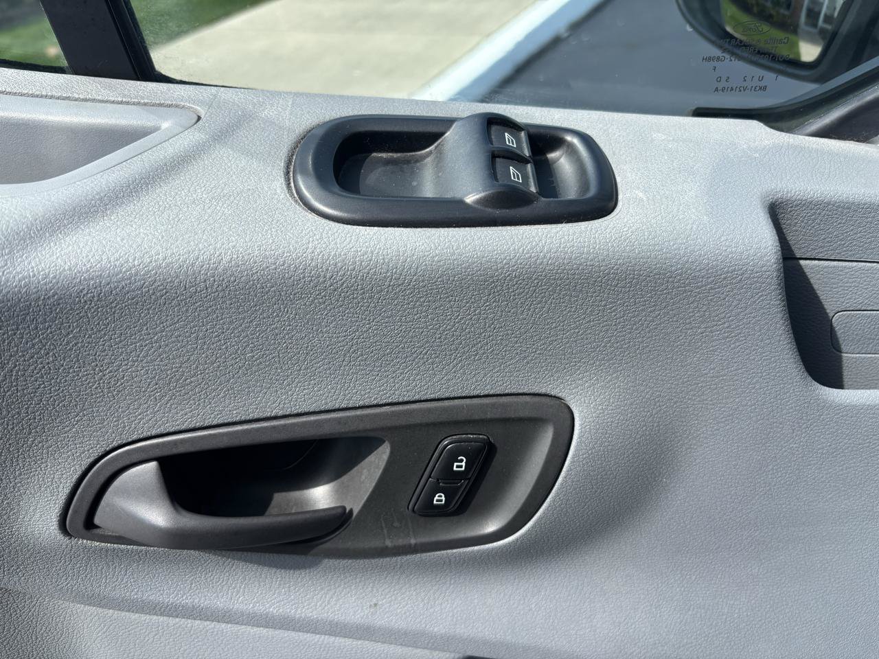 Used 2016 Ford Transit 150 130 Medium Roof RWD image 15