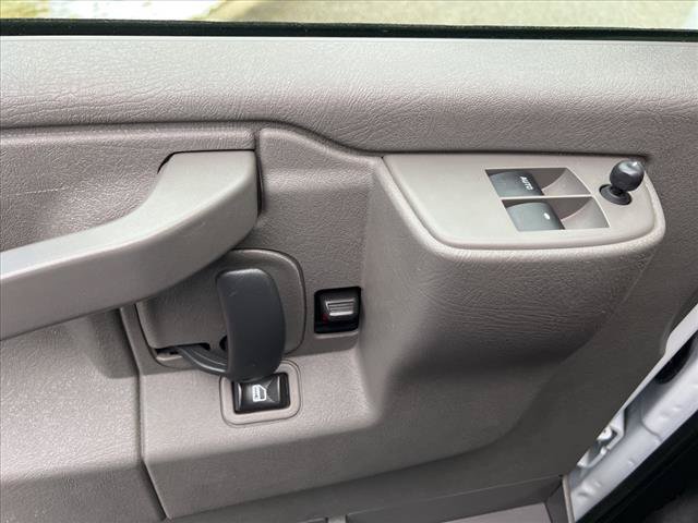 Used 2020 Chevrolet Express 2500 w/ Driver Convenience Package RWD image 8