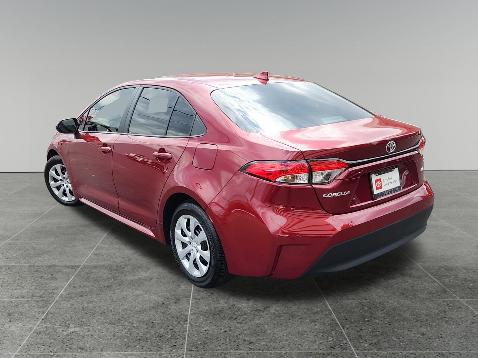 Certified 2025 Toyota Corolla LE FWD image 5