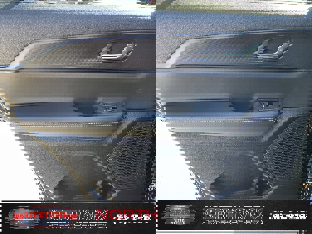 New 2025 Jeep Grand Cherokee L Altitude image 17