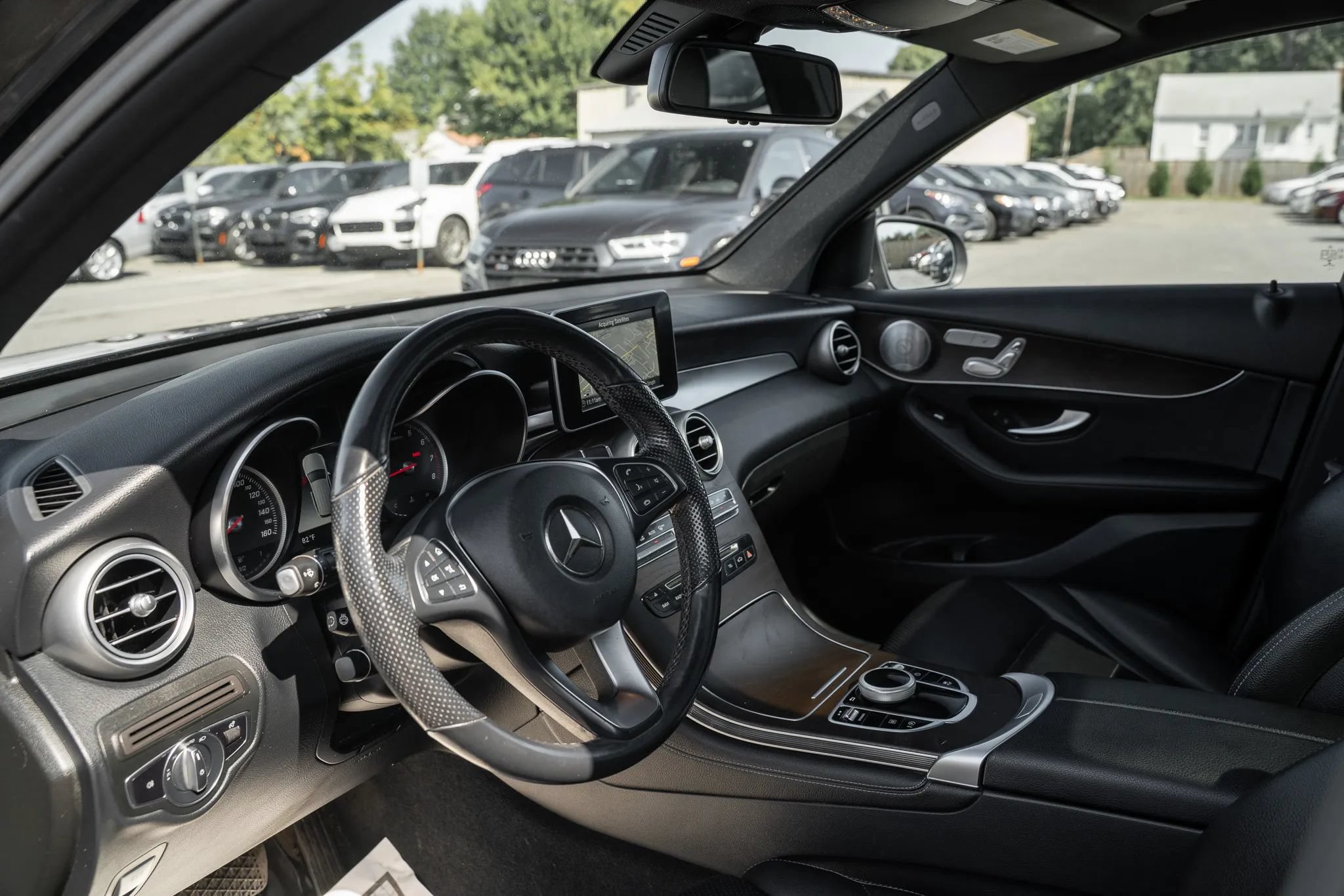 Used 2019 Mercedes-Benz GLC 300 4MATIC w/ Premium Package image 6