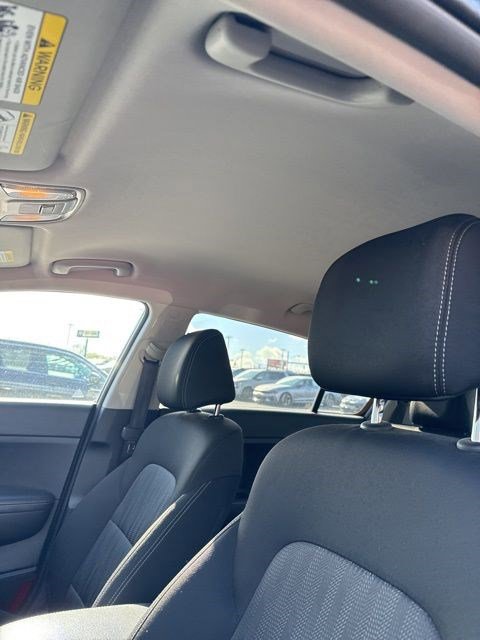 Used 2017 Kia Sportage LX image 7